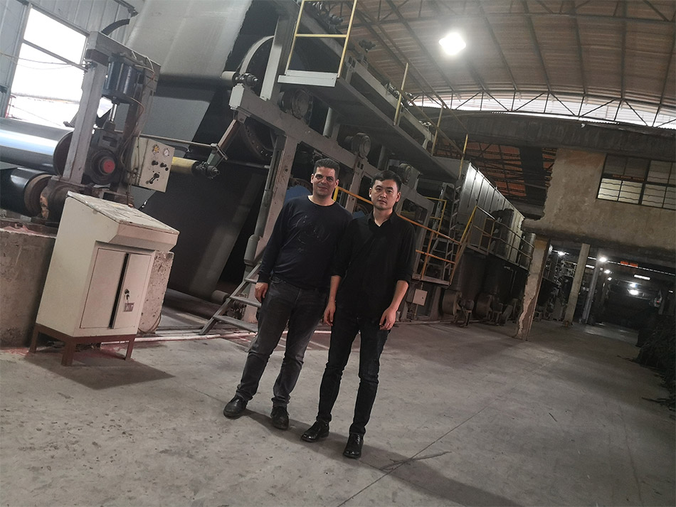 Huaixi Machinery visited our Turkey customer’s factory for recycled leather production line inspection and technical support.